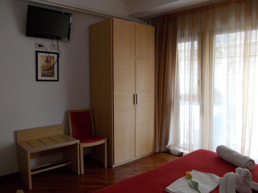 Town Hotel